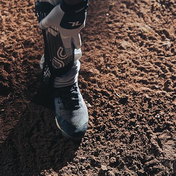 TUCCI Verona Batter's Leg Guard